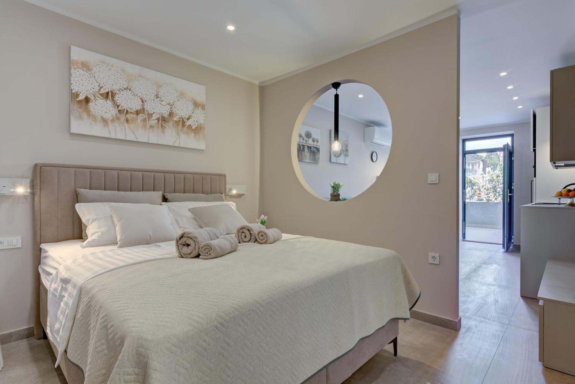 Delux Aron With Free Parking Apartment Pula