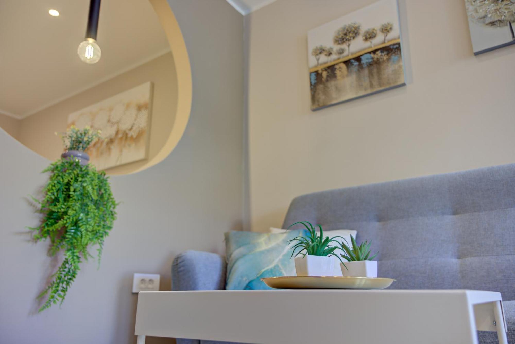Delux Aron With Free Parking Apartment *